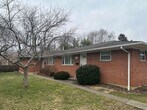 Foto principal - 1143 Eastfield Rd