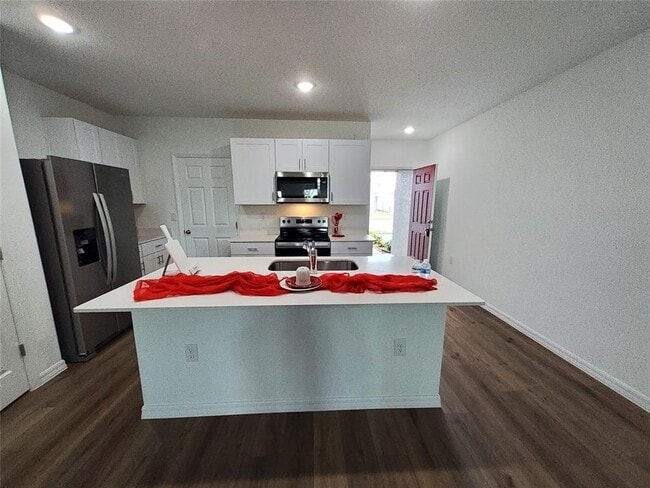 Foto del edificio - 3727 King Hill Dr