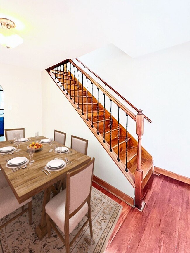 Building Photo - Charming Single Family Home - Hardwood Flo...