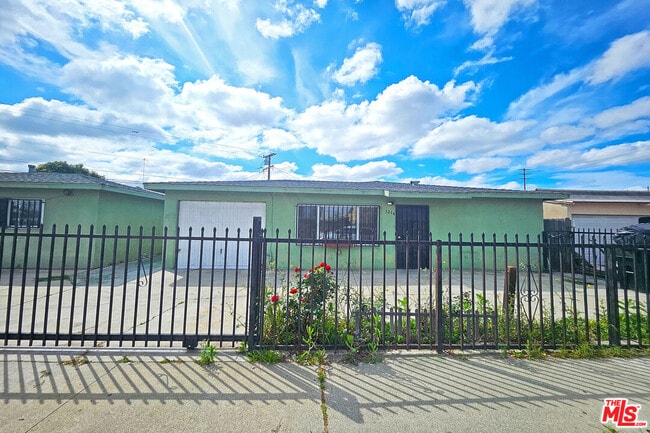 Foto del edificio - 1214 E 82nd St