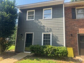 Building Photo - 303 Haltiwanger Rd