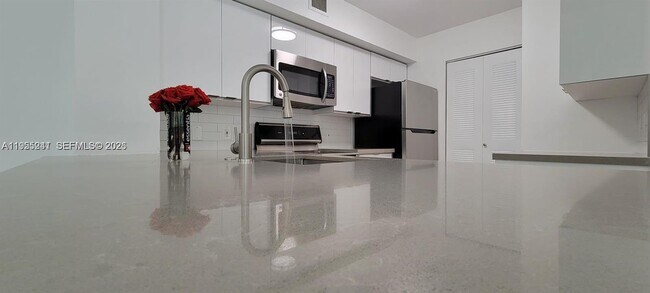 Foto del edificio - 12124 St.Andrews Pl