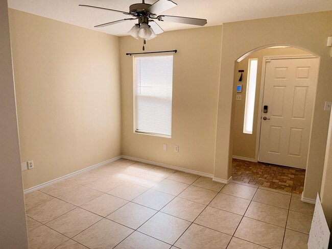Building Photo - 4205 Indian River Ave