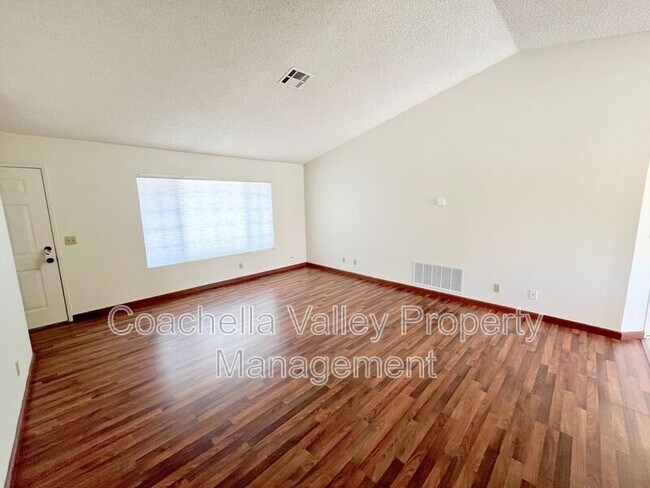 Foto del edificio - 68350 Los Gatos Rd