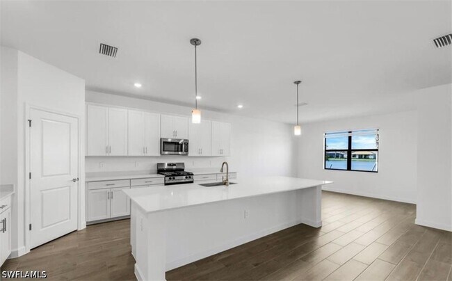 Foto del edificio - 19100 Hanley Blvd