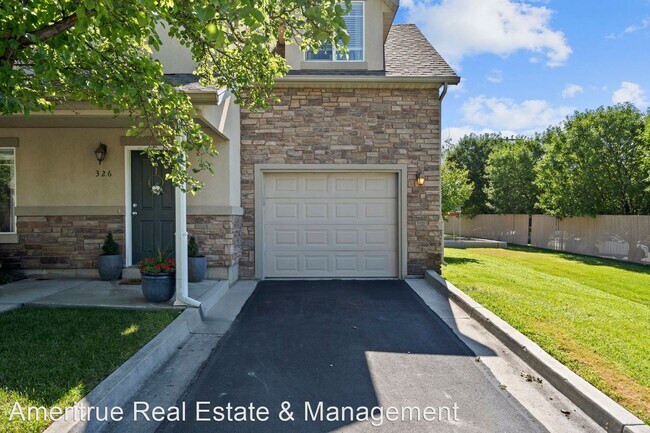 Foto del edificio - 4 br, 2.5 bath House - 326 N. 1270 E.