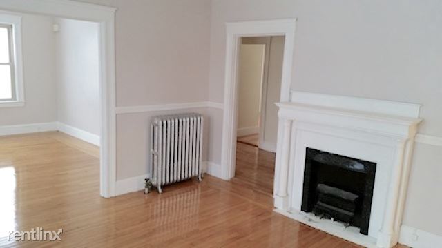Primary Photo - 11 Circuit Ave
