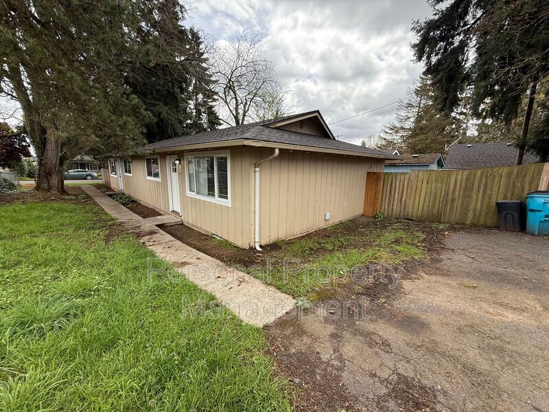 Primary Photo - 2718 Q St