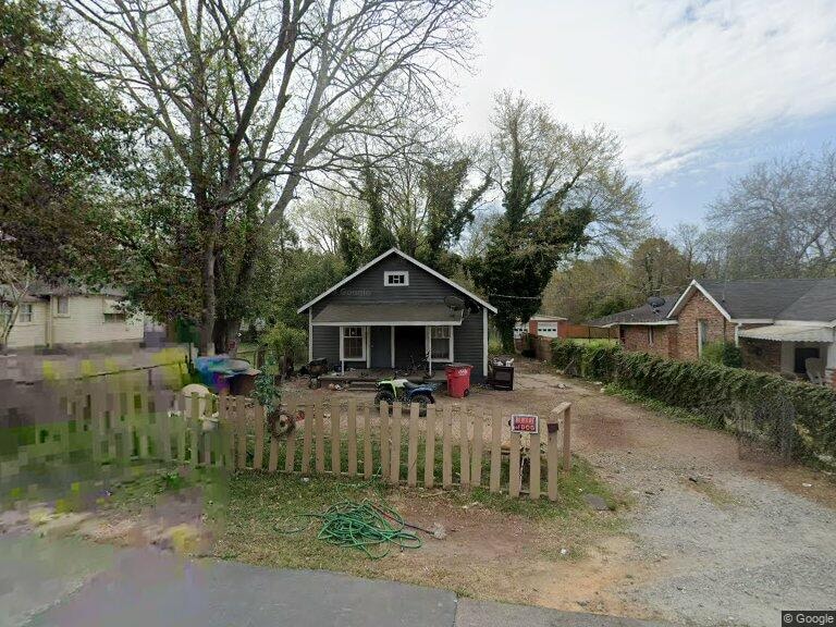 Primary Photo - 3034 Churchill St
