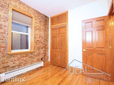 Building Photo - 482 12th St