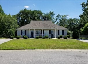 Building Photo - 1008 Pinecrest Dr