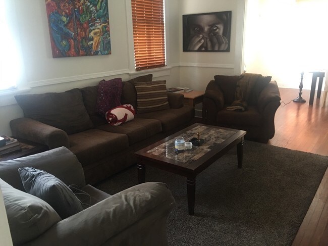 Interior Photo - 6325 Clara St