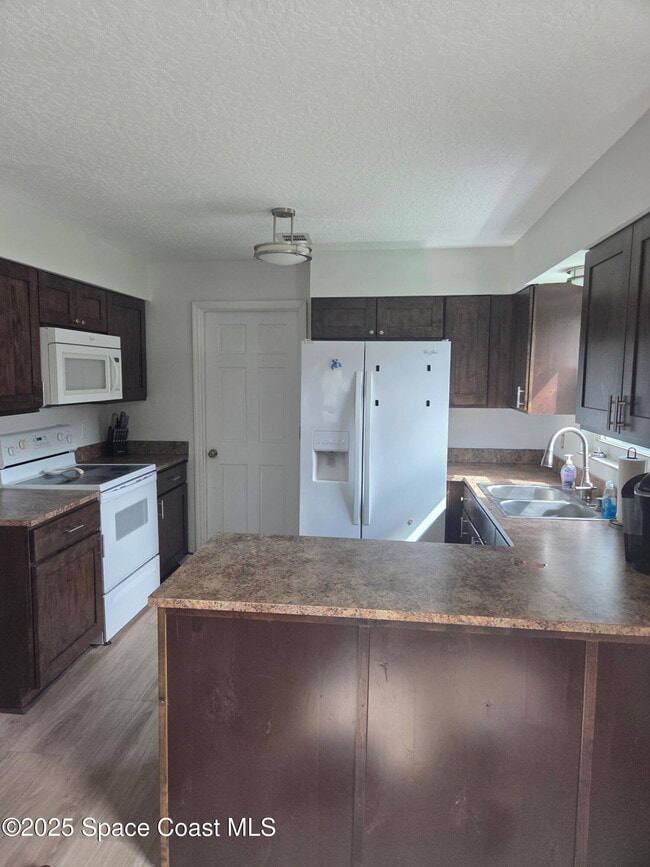 Building Photo - 1657 Bruman Terrace