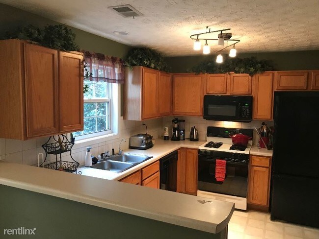 Building Photo - 3065 Heatherbrook Ter