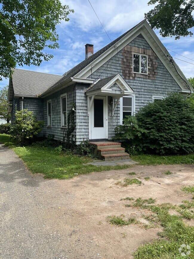 Student Apartments For Rent in Poquott, NY 1 Rentals