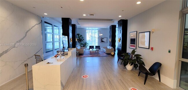 Foto del edificio - 140 S Dixie Hwy