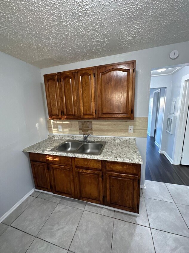 Foto principal - 1528 Mt Herman St