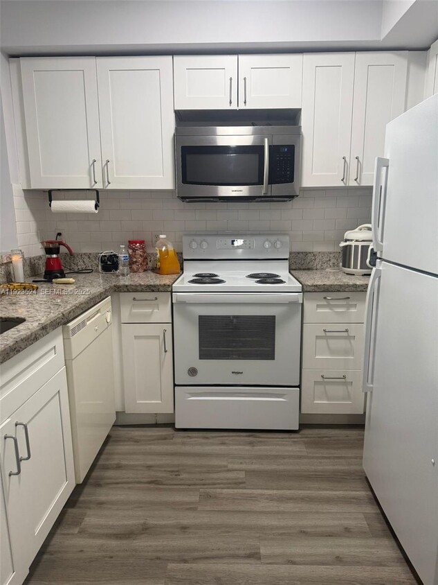 Primary Photo - 11060 SW 196th St