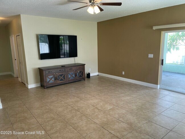 Building Photo - 4246 Mt Carmel Ln