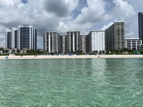 Building Photo - 6039 Collins Ave