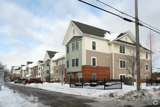 Building Photo - Renaissance at Fairfax Park