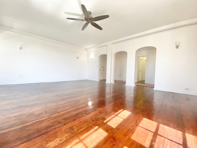 Foto del edificio - 682 Irolo St. Los Angeles, Ca 90005