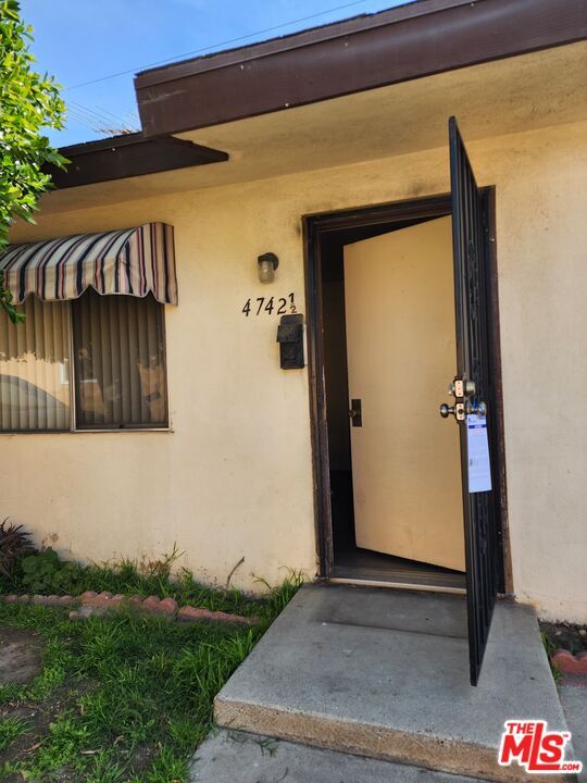 4742 Elizabeth St, Cudahy, CA 90201 Room for Rent in Cudahy, CA