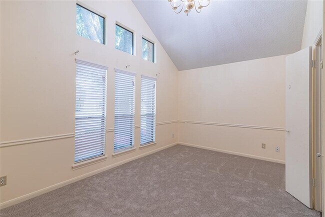 Building Photo - 6623 Sutter Park Ln