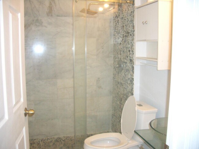 Building Photo - 115 Pennock Landing Cir