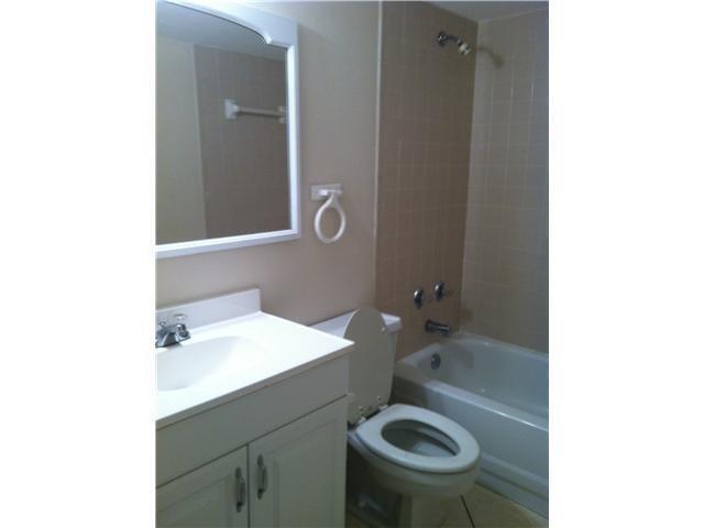 Foto del edificio - 3029 Riverside Dr