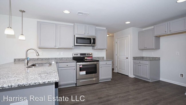 Building Photo - 1136 Marilla Dr