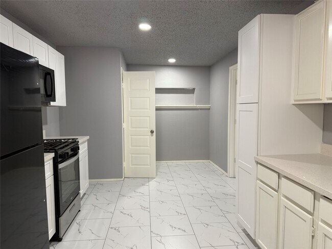 Foto del edificio - 23515 Briarcreek Blvd