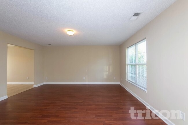 Foto del edificio - 1123 Alston Hill Dr