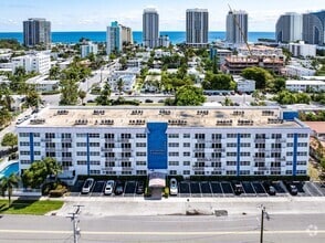 Building Photo - 550 Bayshore Dr
