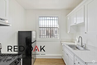 Building Photo - 245 N Kenmore Ave