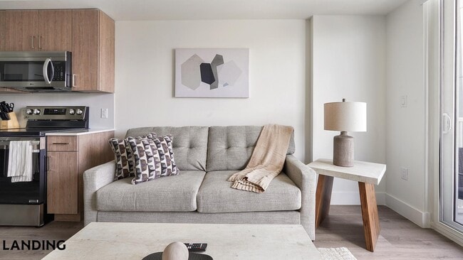 Building Photo - 1025 E 25th St
