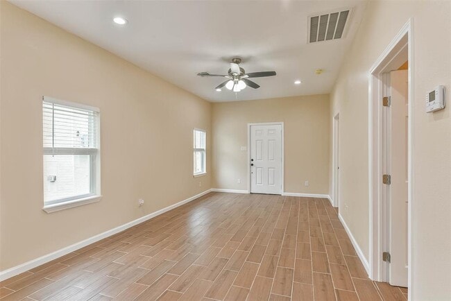 Building Photo - 3605 Avenue M