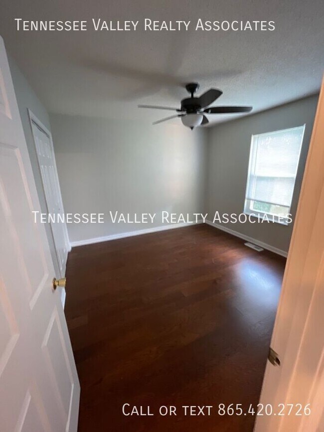 Foto del edificio - 900 Kirk Ave