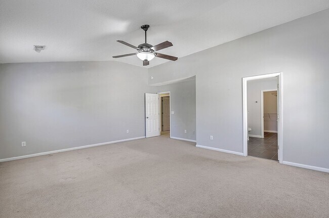 Building Photo - Spacious 4-Bedroom Home in The Bridges of ...