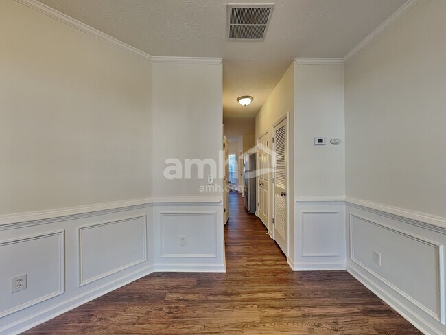 Foto del edificio - 2961 Belfaire Lake Dr