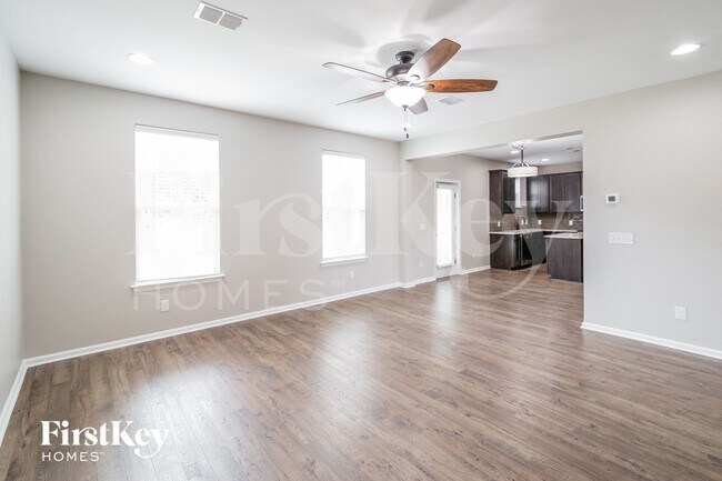 Foto del edificio - 454 Northern Red Oak Dr
