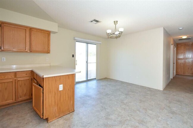 Foto del edificio - 8840 E 38th Ln