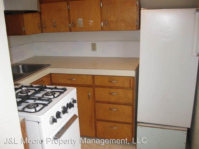 Building Photo - 412 N Ivy St