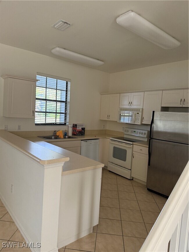 Building Photo - 15155 Summit Pl Cir