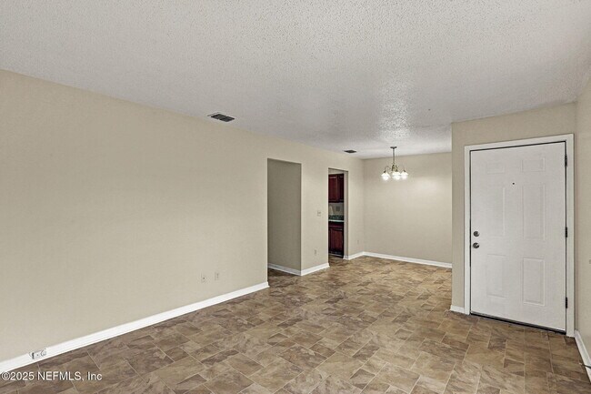 Building Photo - 475 Crabapple Ct