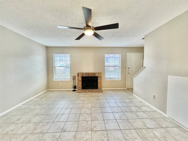Building Photo - 1247 Dallas Dr