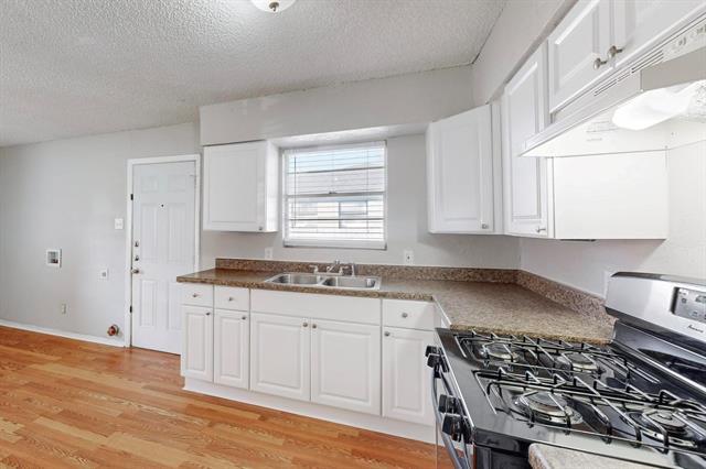 Foto del edificio - 8707 Slay St