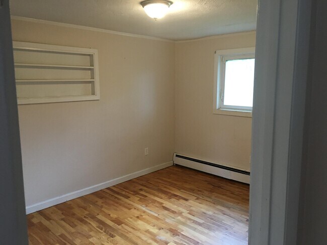 Building Photo - 3507 Claremont Rd