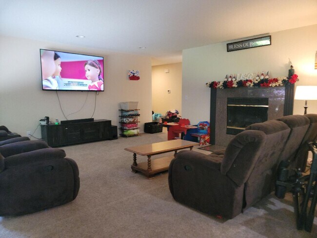Building Photo - 3 Bedroom Port Ludlow Rambler