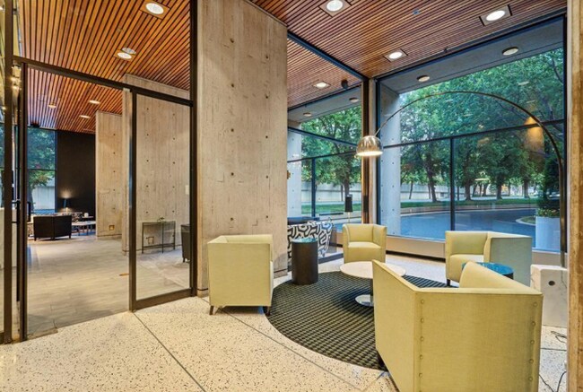 Foto del edificio - 2510 Grand Blvd